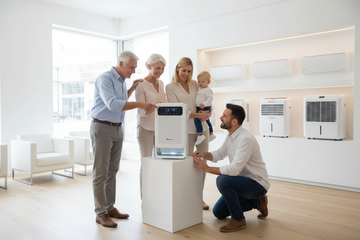 Familia admirando GTD-250 Plus y UltraDry 500